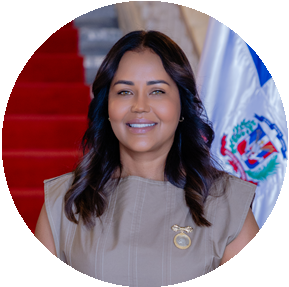Viceministra Escarlyn Yakaira Benzán