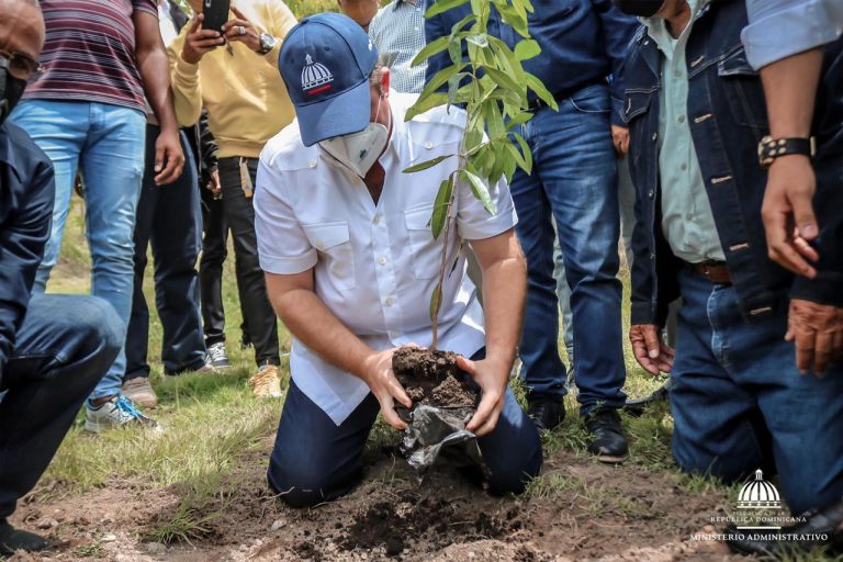Ministro José Paliza visita región Sur: “recuperaremos nuestras cuencas”