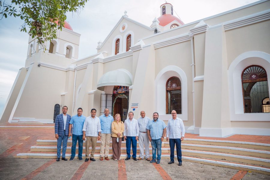Ministro José Paliza entrega fondos para adecuación del Santo Cerro
