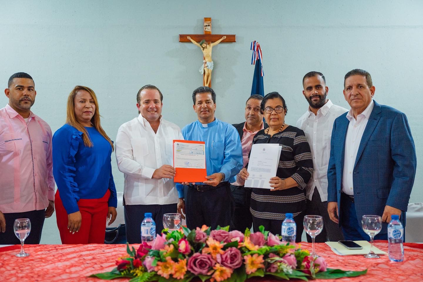 Gobierno entrega RD$10 millones a parroquias Nuestra Señora de Fátima y San Antonio de Padua en Bonao
