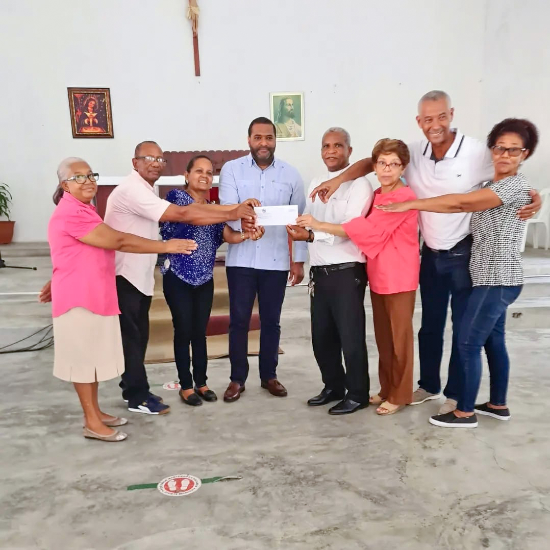 Gobierno aporta 12 millones para reconstrucción de la capilla Nuestra Señora de la Altagracia