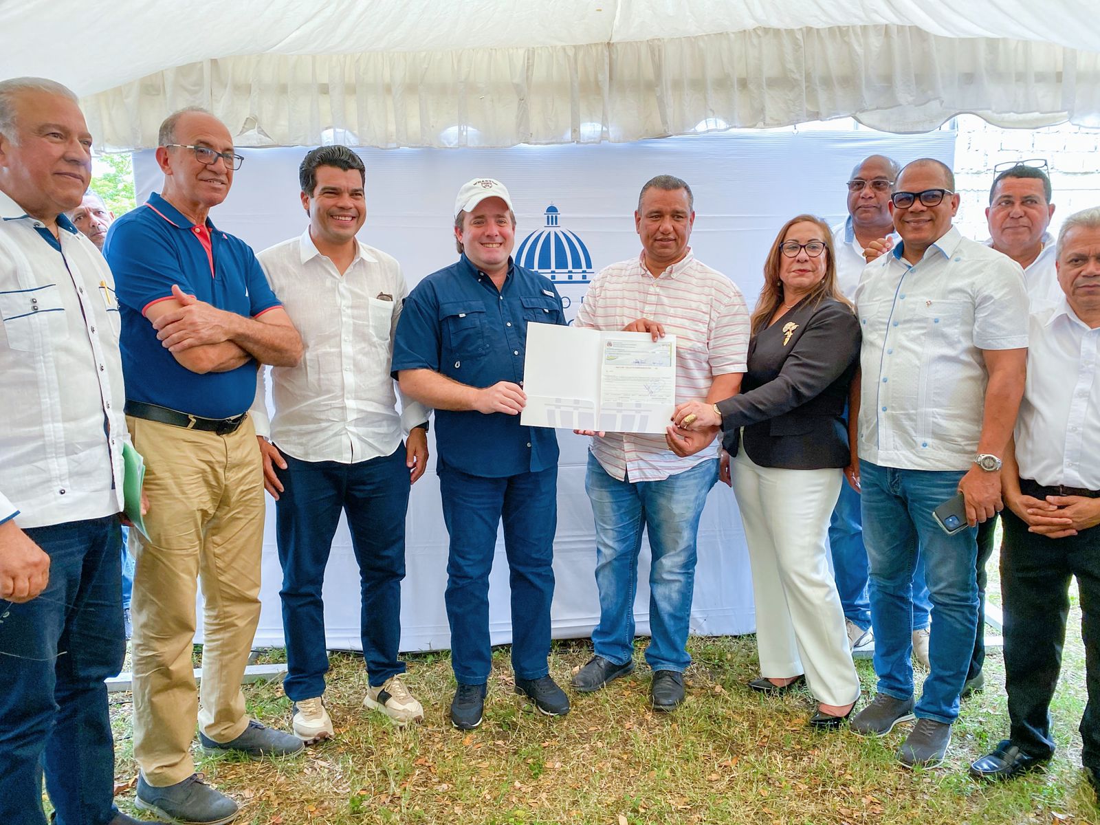 Gobierno aporta RD$20 millones para construcción Club Matías Ramón Mella en Licey Al Medio