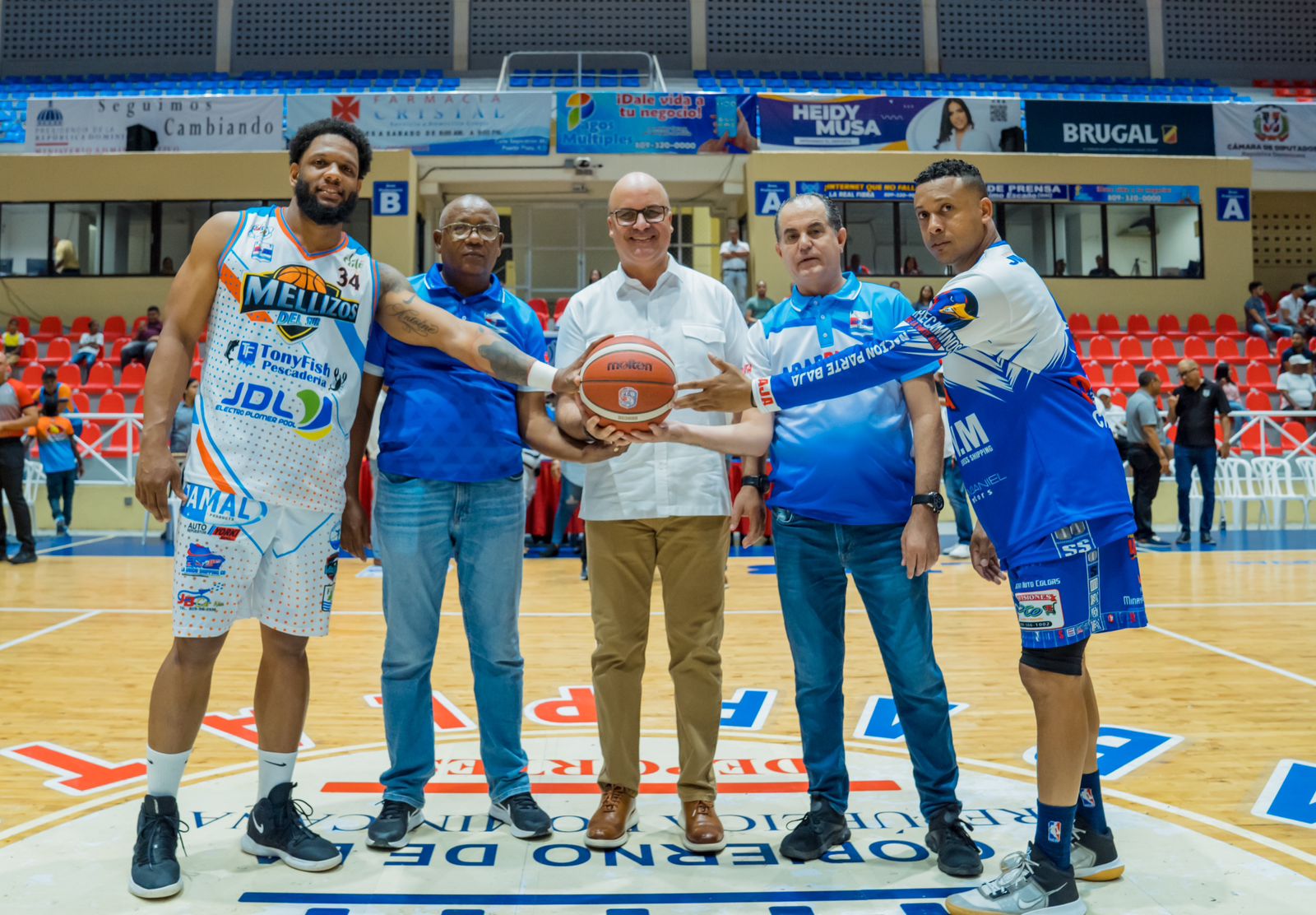 Gobierno aporta RD 3 MM al Torneo de Baloncesto Superior de Puerto Plata