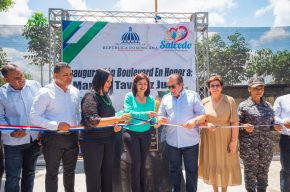 Ministro José Paliza inaugura el bulevar Manolo Tavárez Justo en el municipio Salcedo
