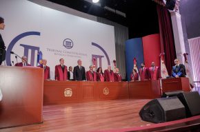 Se celebra audiencia solemne, consejo de ministros y desfile para conmemorar 180 aniversario de la Constitución