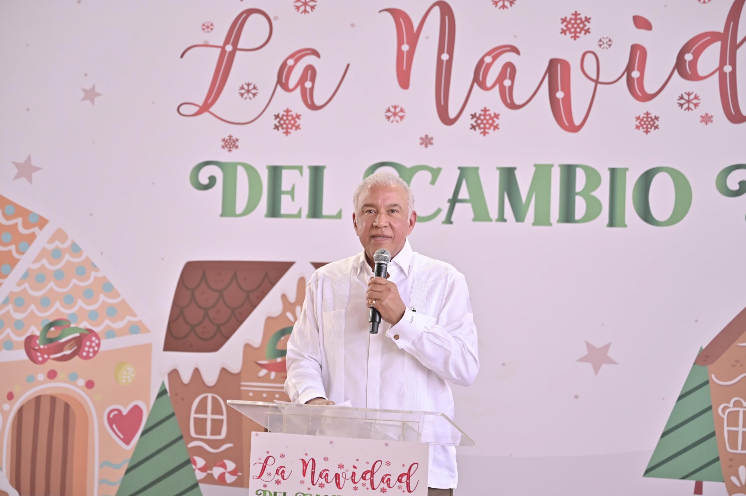 Andrés Bautista encabeza almuerzo navideño junto a sociedad civil de María Trinidad Sánchez y Samaná