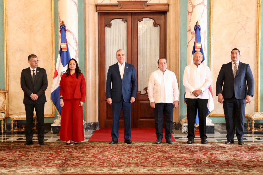 Presidente Abinader juramenta consejo para la Transformación Administrativa y Financiera de la Policía Nacional