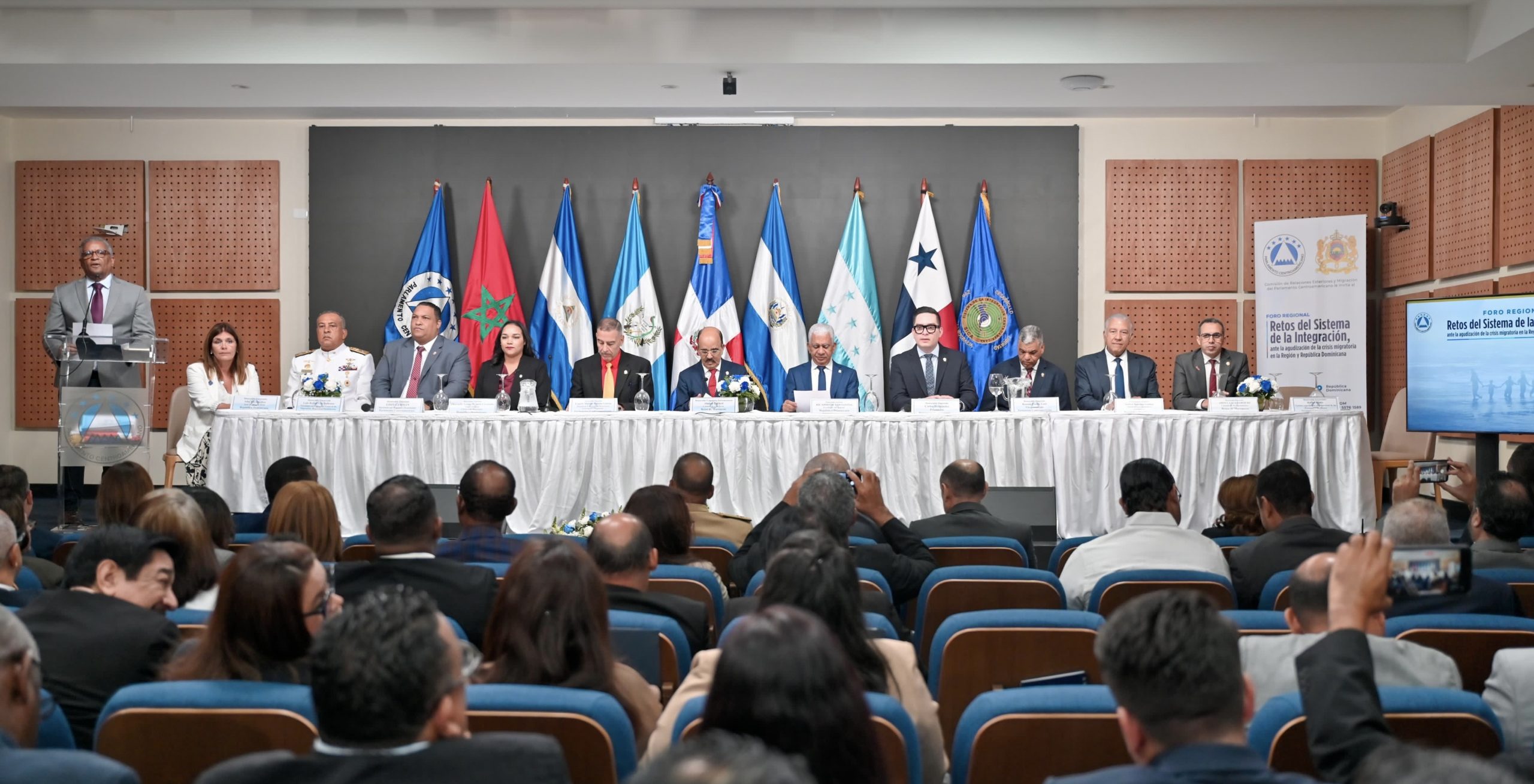 Ministro Bautista participa en Foro Regional sobre desafíos de la integración ante crisis migratoria en la región y República Dominicana