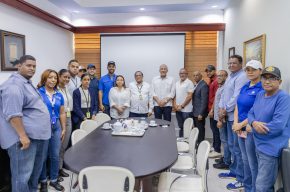 Autoridades de Utesa en Gaspar Hernández realizan encuentro con el ministro administrativo de la Presidencia, Andrés Bautista