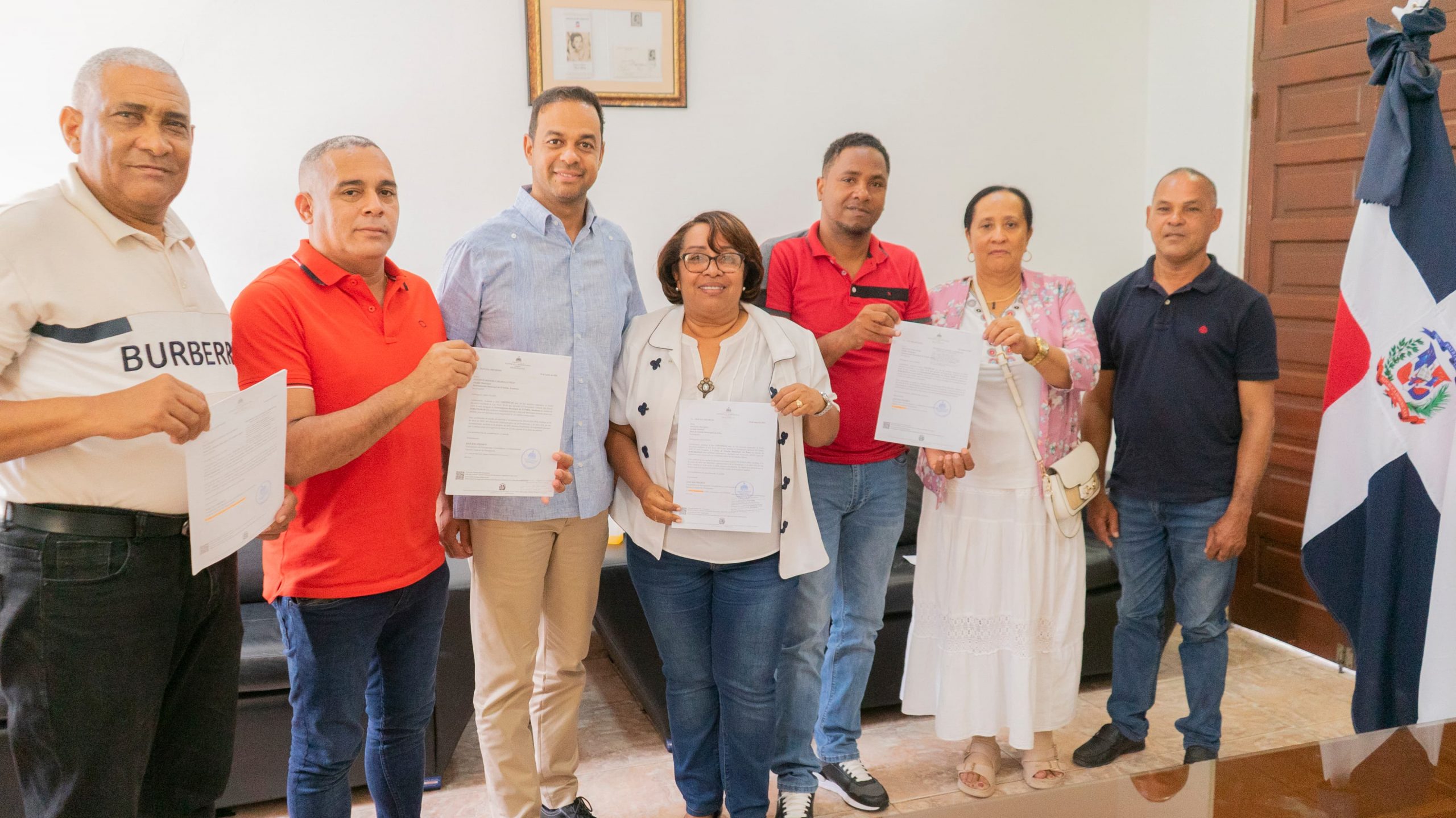 Gobierno dispone más de RD$34 millones para impulsar obras y compra de maquinarias en Barahona, Azua y Bahoruco