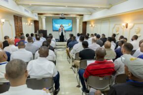 ¡Más allá de su rol! Colaboradores y padres del Ministerio Administrativo de la Presidencia celebran su día  