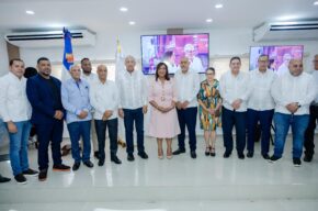 Ministro Bautista participa en rendición de cuentas de la gobernadora de Monseñor Nouel