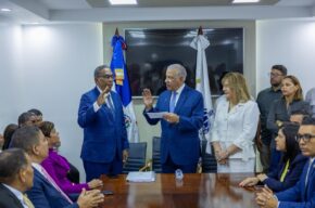 Ministro Bautista juramenta a Edgar Augusto Féliz Méndez como director de Asistencia Social y Alimentación Comunitaria