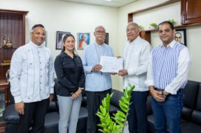 Gobierno destina RD$27 millones para la adquisición de una casa de acogida para sacerdotes de la diócesis de Mao-Montecristi