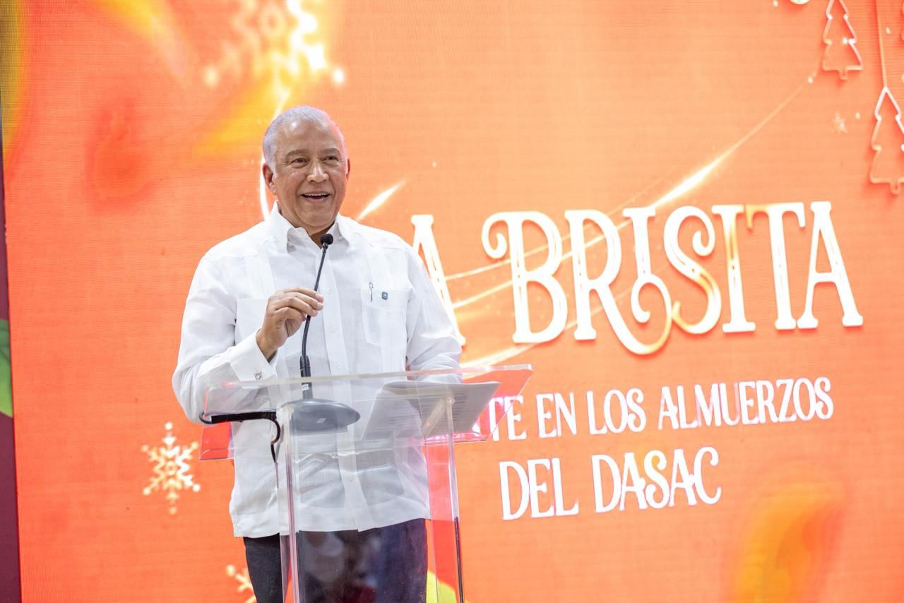 Ministro Bautista enfatiza instrucción del presidente Luis Abinader: la Navidad debe llegar a cada hogar dominicano