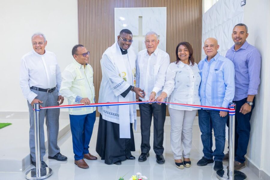 Ministro Bautista encabeza inauguración de capilla en distrito municipal Las Maguanas Hato Nuevo, San Juan