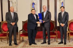 Presidente Abinader otorga condecoración póstuma de la Orden del Mérito de Duarte, Sánchez y Mella en el Grado de Gran Cruz Placa de Oro, al expresidente Ulises Francisco Espaillat