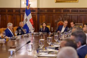 Gobierno anuncia nuevas medidas para enfrentar el impacto de la crisis en Medio Oriente sobre la economía dominicana