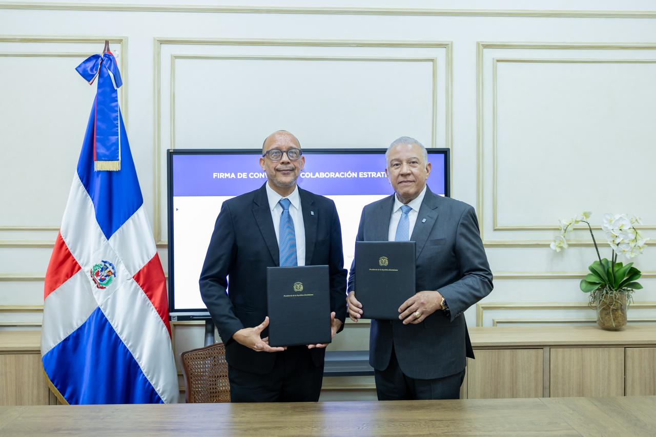 Cientos de jóvenes del Cibao y el norte serán beneficiados con becas en la UAFAM tras convenio con el MAPRE