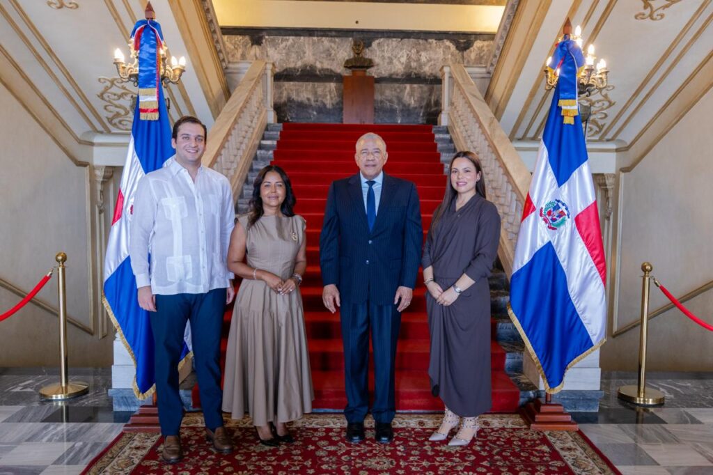 Juramentan viceministros